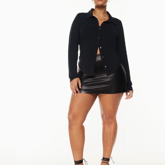 Aritzia Pose long sleeve shirt - Picture 2 of 9